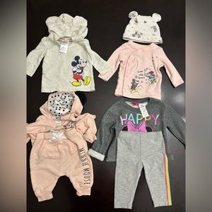 Bundle: x2 outfits, x2 tops of Official Disney Newborn 0-3 months